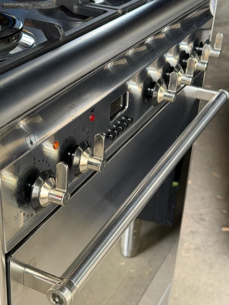 Smeg fornuis RVS 60CM met 4 pits — foto 3 van 3